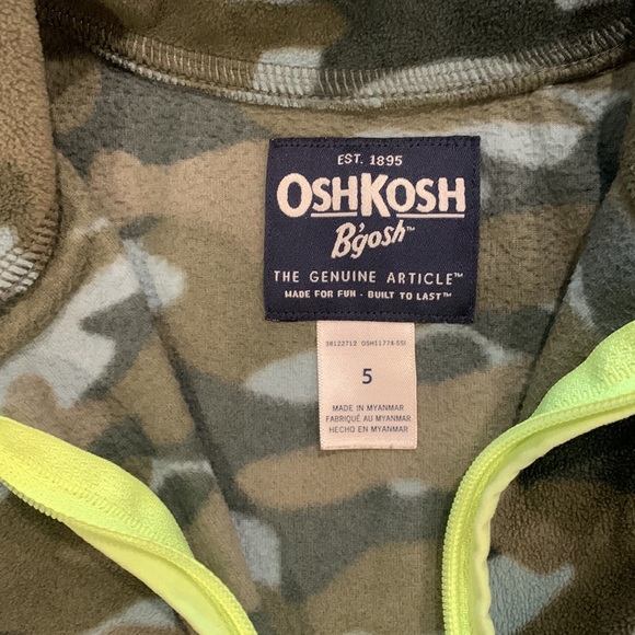 OshKosh Camo fleece zip-up jacket Toddler Boy Size 5 - Picture 2 of 3
